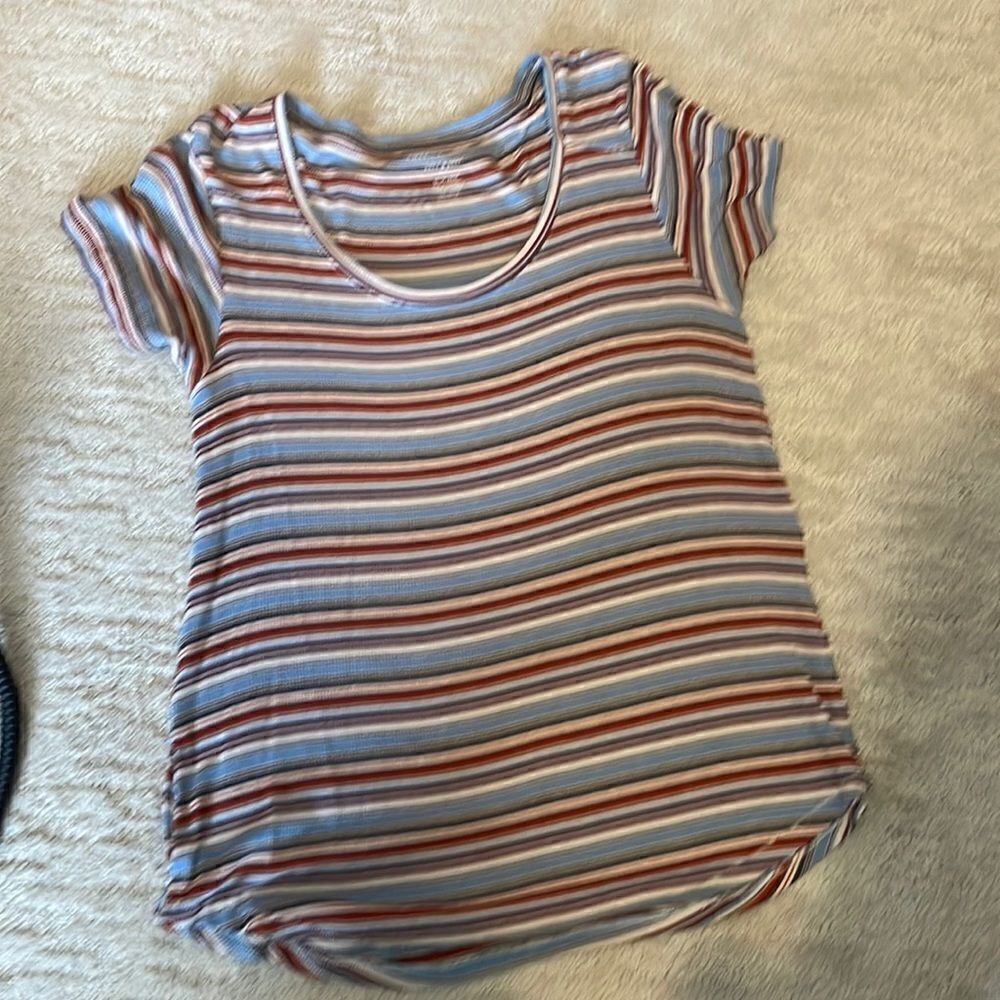American Eagle top 